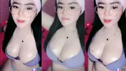 Sasa Belahan Dada Montok Basah Video by SpankBang